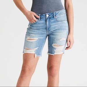 🎀Sold Sold Sold NWT AEO Slouchy Bermuda size 6 🎀